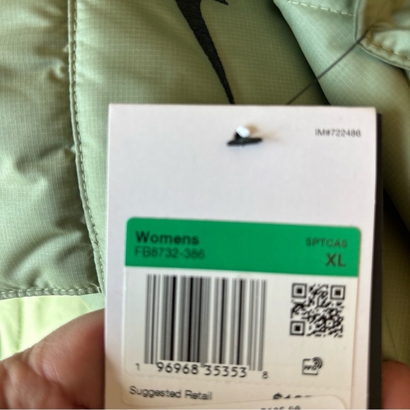 Nike Oversized Quilted Coat NWT - Picture 14 of 15